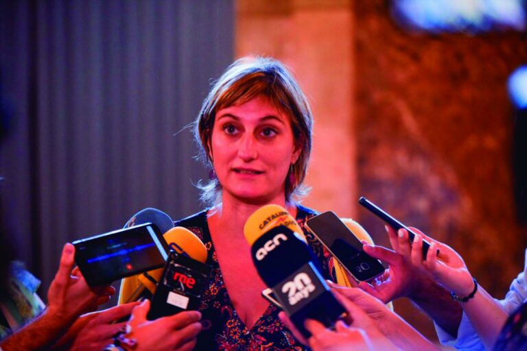 Alba Vergés: «La societat catalana està reclamant l’exercici lliure de drets com el de l’eutanàsia»