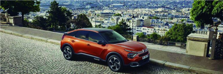 CITROËN REINVENTA LA BERLINA COMPACTA
