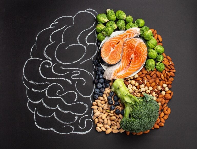 ALIMENTACIÓN QUE MEJORA EL ESTADO DE ÁNIMO Y LA ACTIVIDAD CEREBRAL