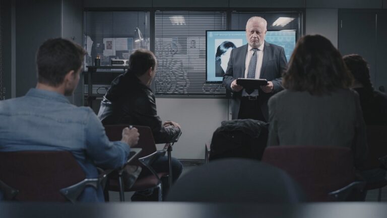 Telecincoestrena ‘Desaparecidos. La serie’, drama policiaco protagonizado por Juan Echanove y Michelle Calvó